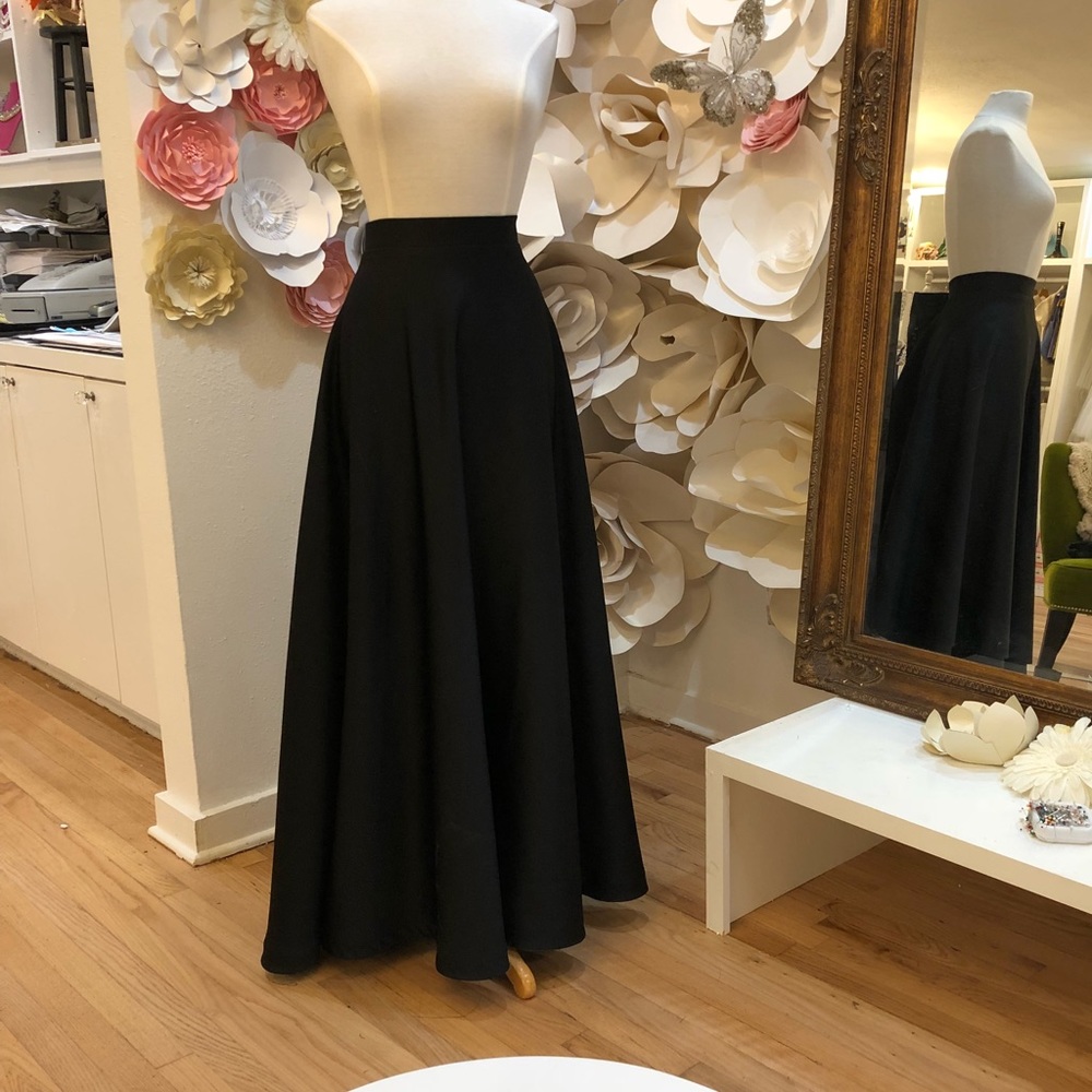 Formal skirt